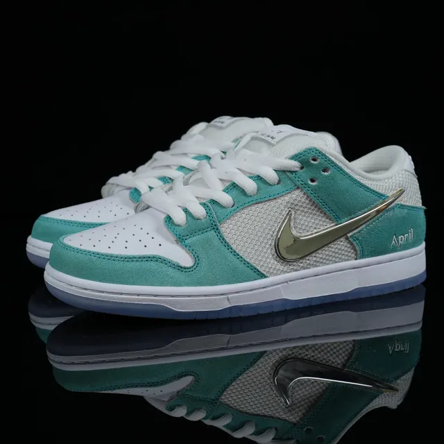 Dunk SB白绿-FD2562-400