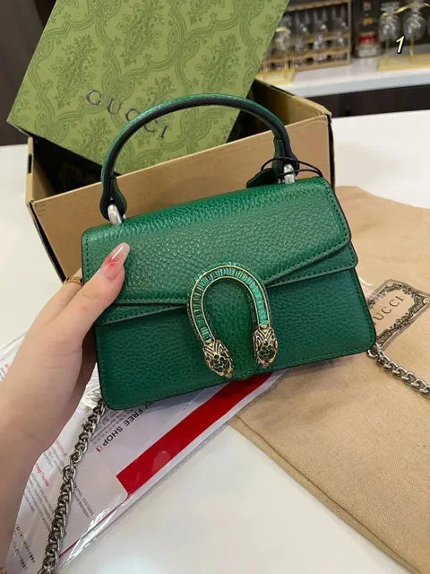 Gucci Dionysus Mini Emerald Green with Crystal-Embellished虎头 Clasp