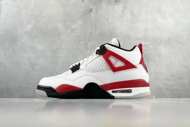Air Jordan 4 Fire Red