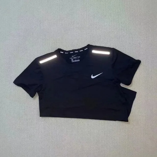Nike Tee Reflective Shoulder