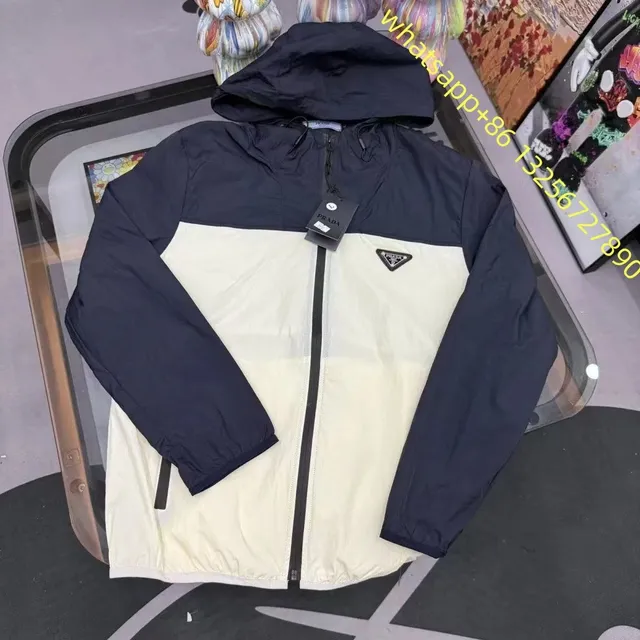 Prada15