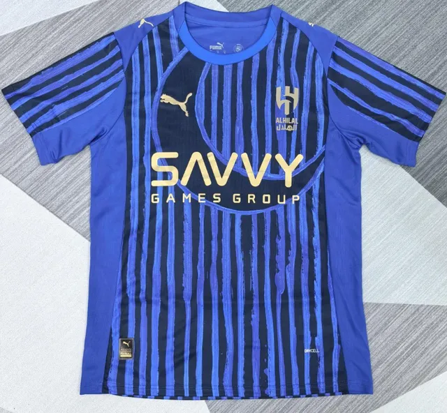 25-26 Fan Al Hilal Saudi Home