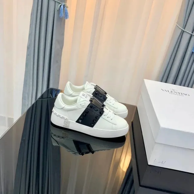 Valentino Rockstud Low White with Black Stud Strap