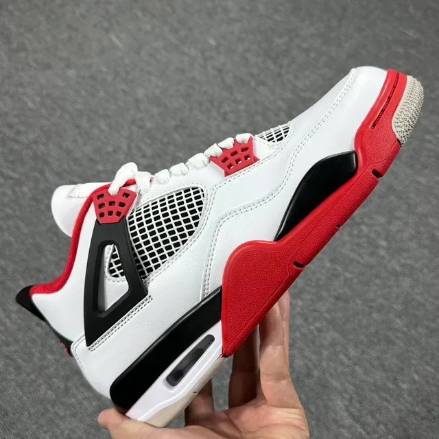 aj4火焰红 DC7770-160