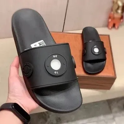 Hermès Leather Unisex Sandals
