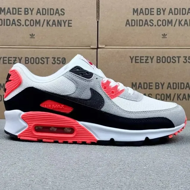 Nike Air Max 90
