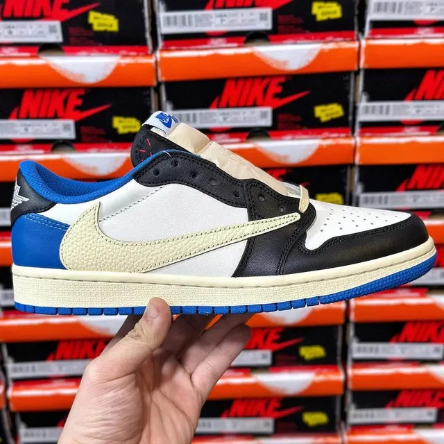Air Jordan 1 Low Off-White Chicago