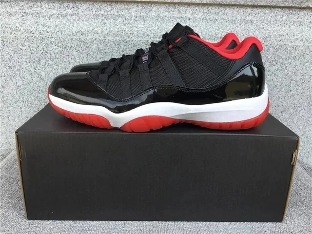 Air Jordan 11 Bred