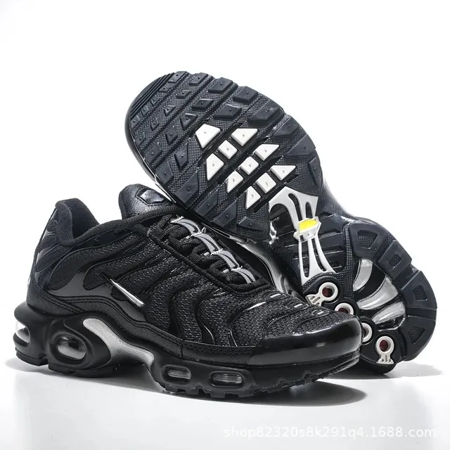 Nike Air Max Plus Triple Black