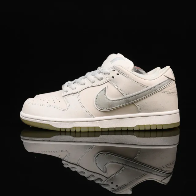 FD8776-100 DunKSB White Grey