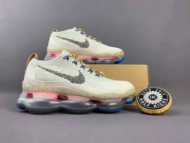 Nike Air VaporMax Plus Holy Kicks