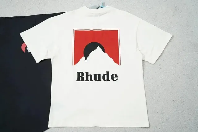 Rhude Graphic T-Shirt Mount Fuji Print
