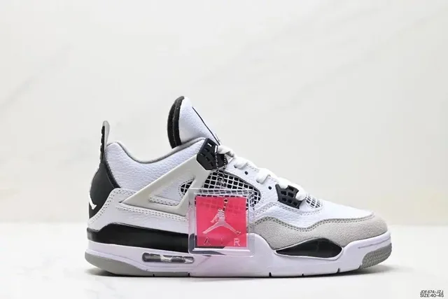 Air Jordan 4 Military Black
