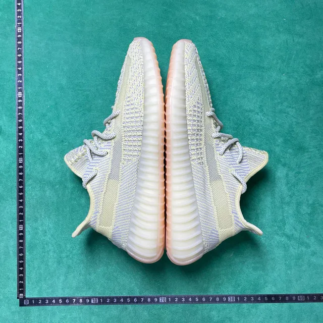 Yeezy Boost 350 V2 Zebra