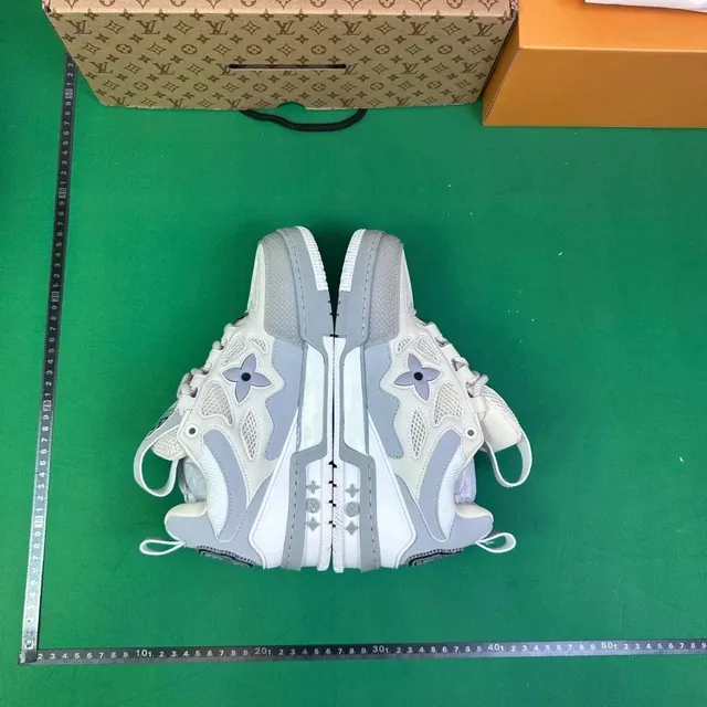 Louis Vuitton LV Trainer Monogram Flower
