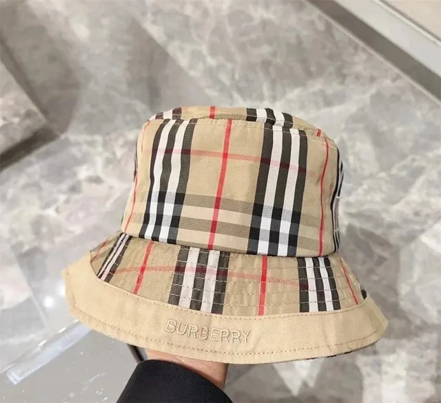 Burberry Bucket Hat Vintage Check