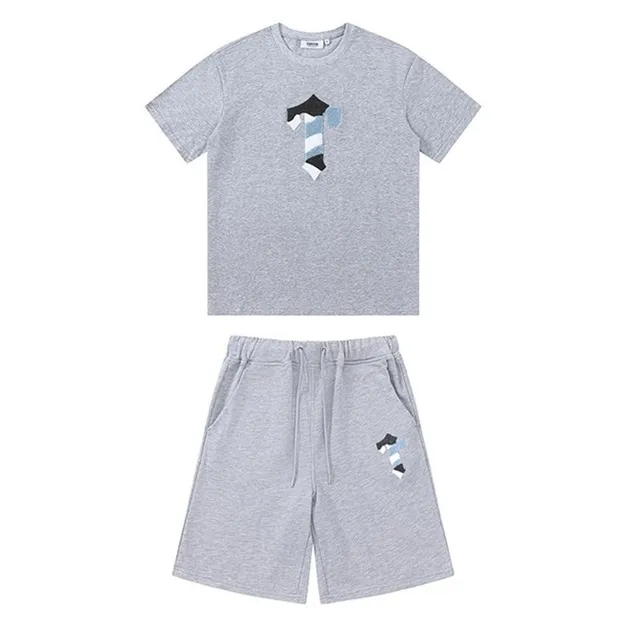 Trapstar T-Shirt and Shorts Set Embroidered Logo