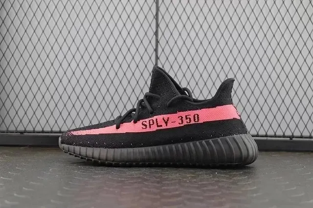 Yeezy Boost 350 V2 Zebra