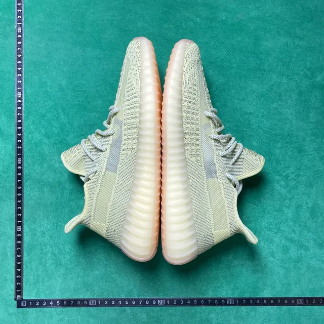 Yeezy Boost 350 V2 Zebra