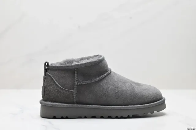 UGG boots Charcoal