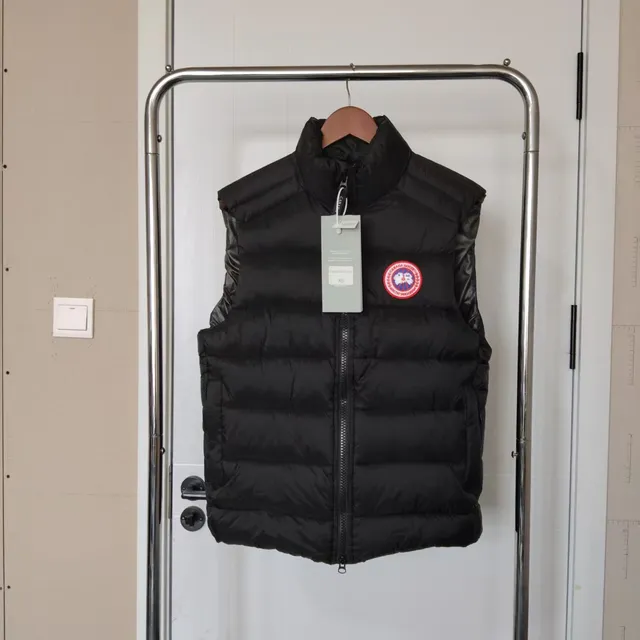 Canada Goose Puffer Vest Classic Fit