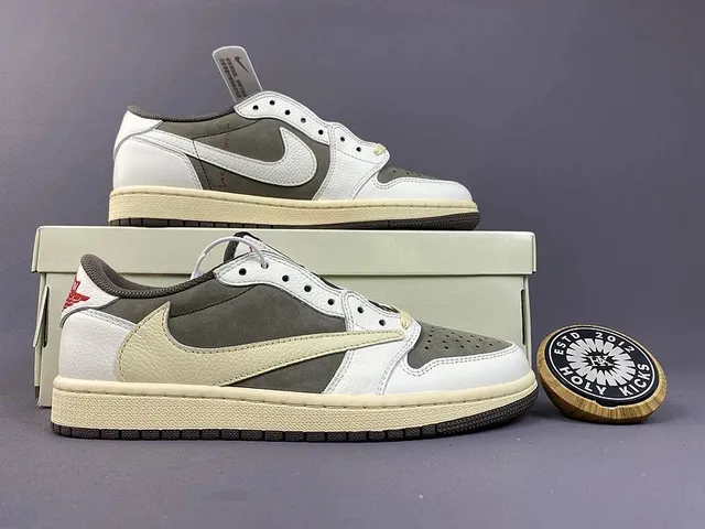 Travis Scott Air Jordan 1 Low Mocha