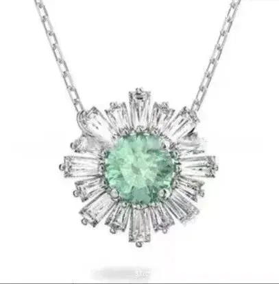 Van Cleef & Arpels Alhambra Pendant Malachite and Diamonds