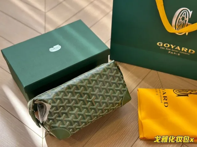 Goyard Saint Louis Pouch Olive Green Chevron