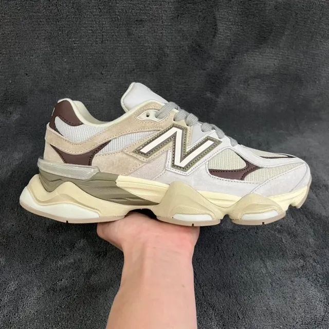 Brown U9060FNA
