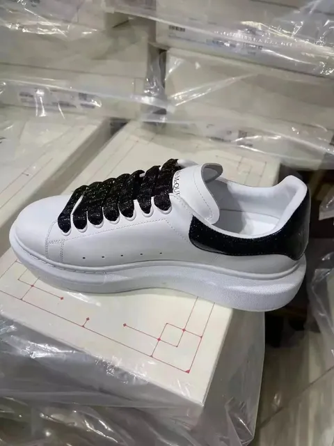 Alexander McQueen Oversized Sneaker Glitter Lace