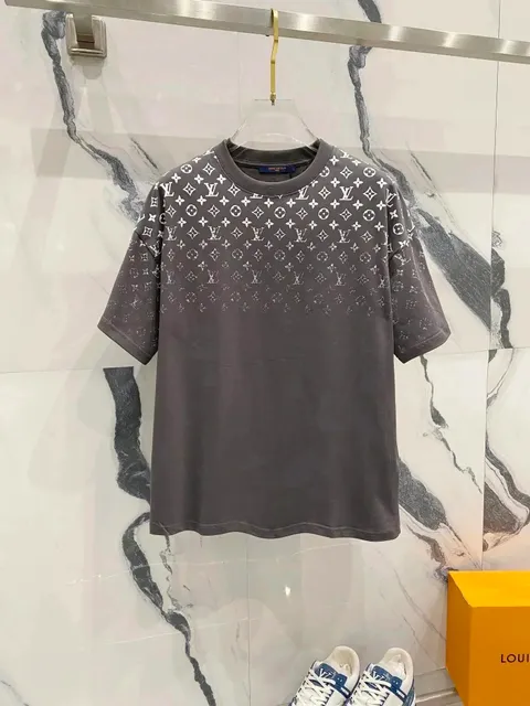Louis Vuitton Monogram T-Shirt Gradient Monogram Print