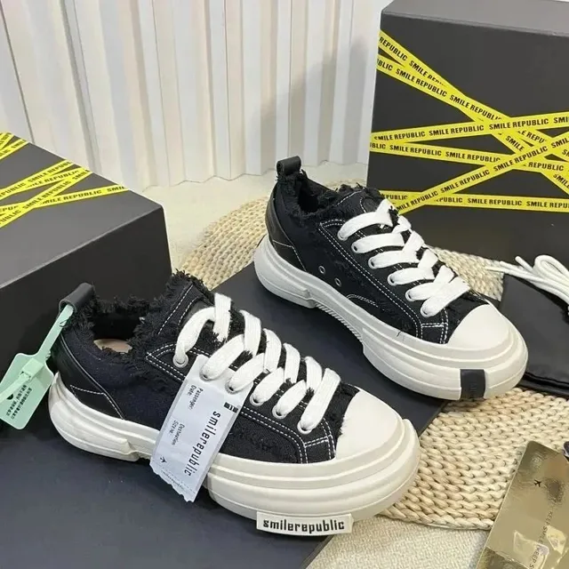 Chunky Sneaker Distressed Denim