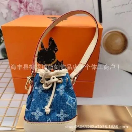 束囗牛仔包