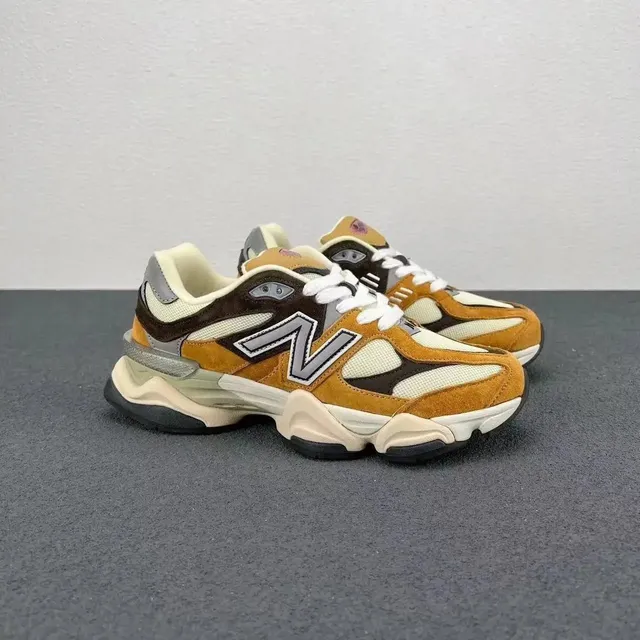New Balance 2002R Vintage Brown
