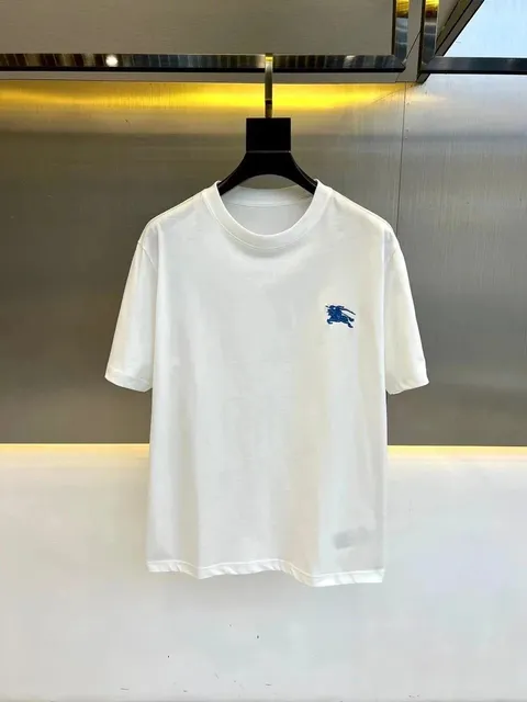 Burberry Logo T-Shirt Equestrian Knight