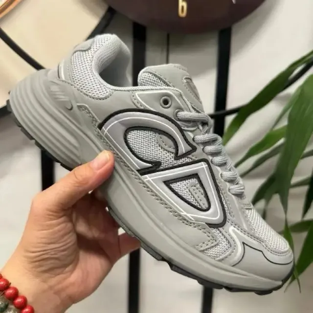 New Balance 2002R Grey