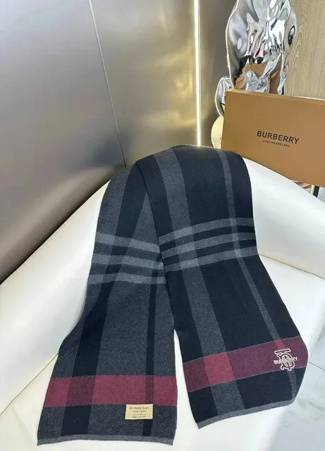 Burberry Classic Check Scarf Nova Check