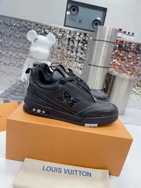 Louis Vuitton LV Trainer Monogram Flower