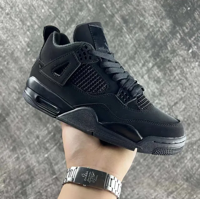 Air Jordan 4