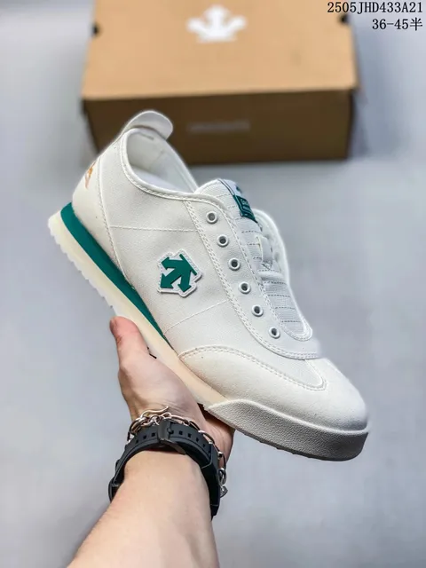 Gallery Dept. Runner Sneaker Arrow Logo