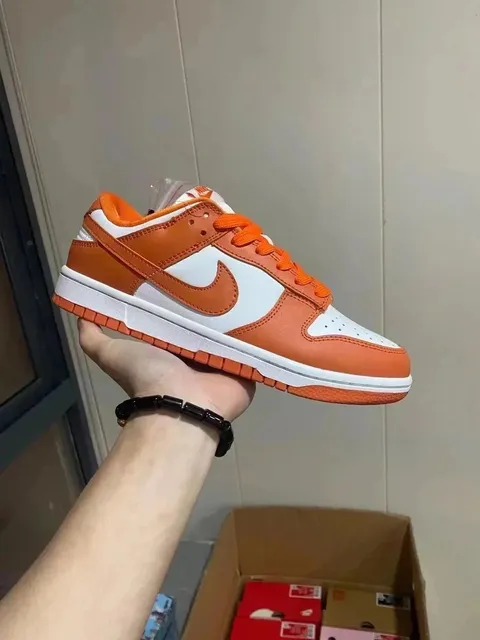 Nike Dunk Low