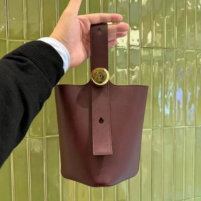 酒红