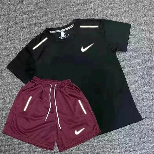 Nike Sportswear Set Reflective Stripe