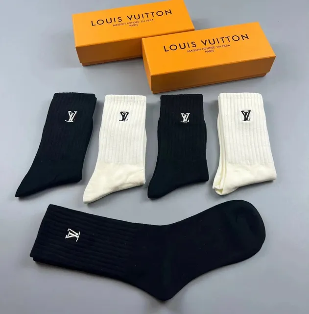 Louis Vuitton LV Logo Socks Ribbed Crew
