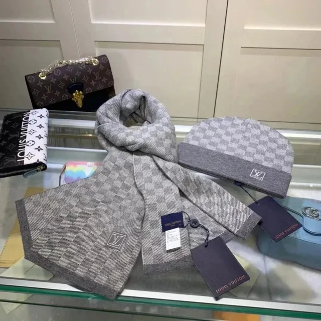 Louis Vuitton Damier Graphite Scarf Checkered