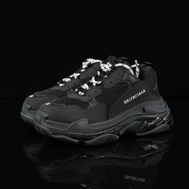 Balenciaga Triple S Black