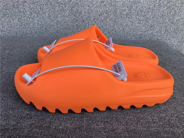 Yeezy Slide