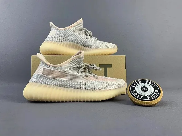 Yeezy Boost 350 V2 Zebra