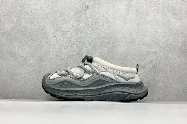 HOKA(18)