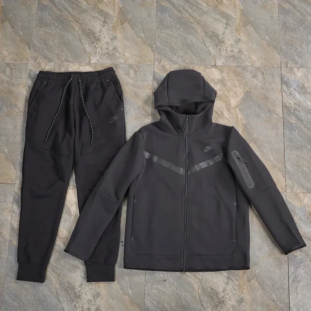 Nike Tech Fleece Hoodie and Joggers All Black